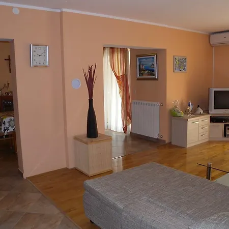 Two-bedroom In Ii Apartmán Pula