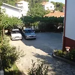 Two-bedroom In Ii Appartement *