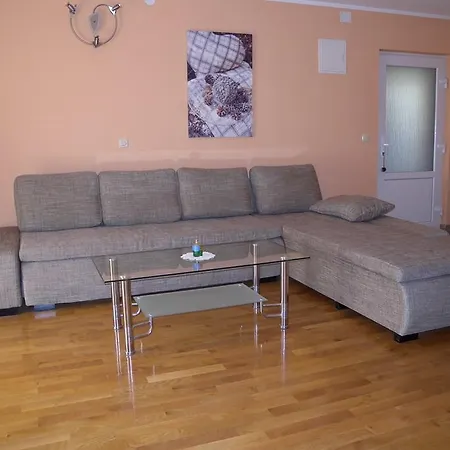 Apartment Two-bedroom In Pula Ii *