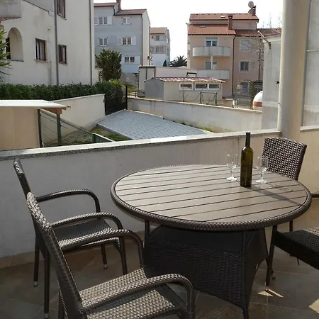 Two-bedroom In Pula Ii