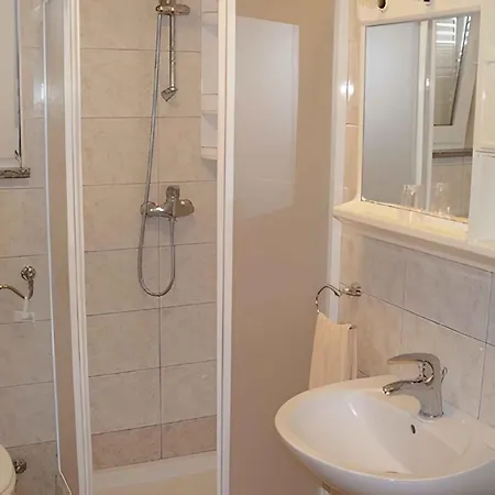 Two-bedroom In Ii * Pula