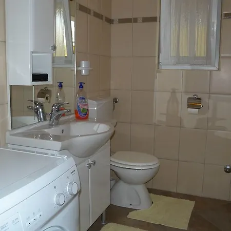 Two-bedroom In Ii Appartement *