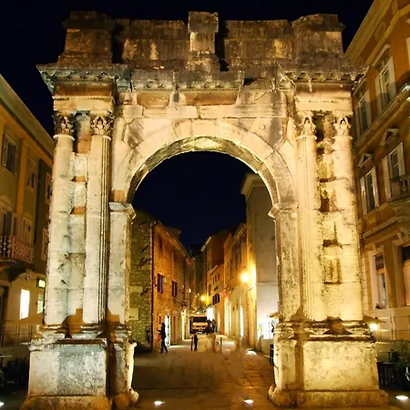 Two-bedroom In Ii Pula